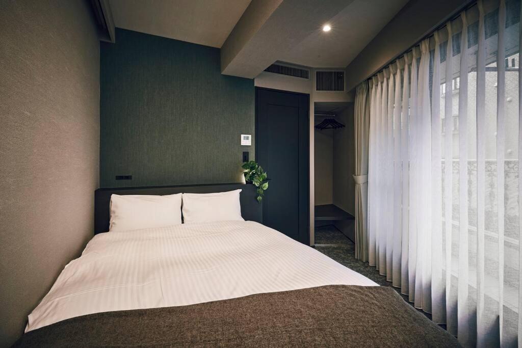 Pousada Newopen! - 2 Min Walk From Yoyogi-koen Station - 5 Min Train Ride From Shinjuku - 2 Showers - 123 M2, Private House In The City Centre! Tóquio