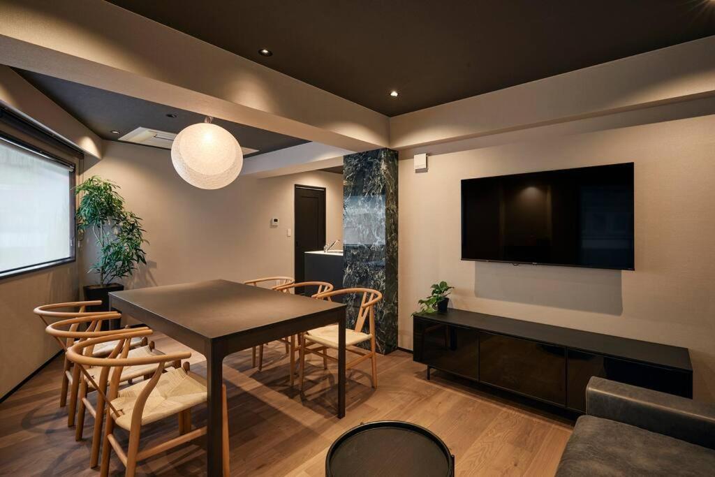 Newopen! - 2 Min Walk From Yoyogi-koen Station - 5 Min Train Ride From Shinjuku - 2 Showers - 123 M2, Private House In The City Centre! * Tóquio